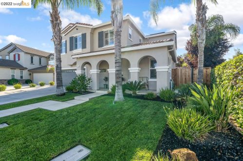 15 Solstice Ct, Oakley CA  94561-1759 exterior