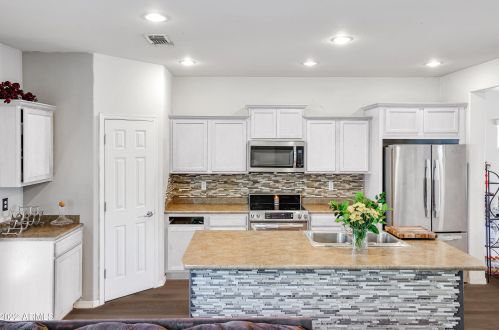 16234 22nd Ln, Phoenix, AZ 85023-7290