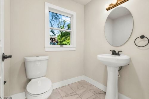 88 Mine Hill Rd, Oxford NJ  07863-3061 exterior