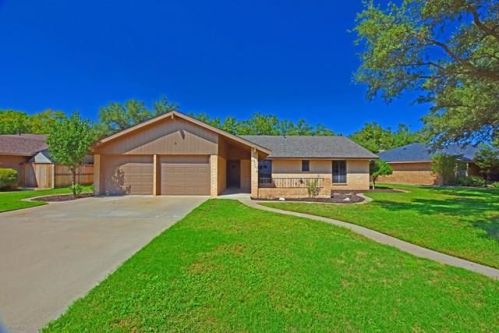 4649 Applewood Dr, Odessa, TX 79761-3517
