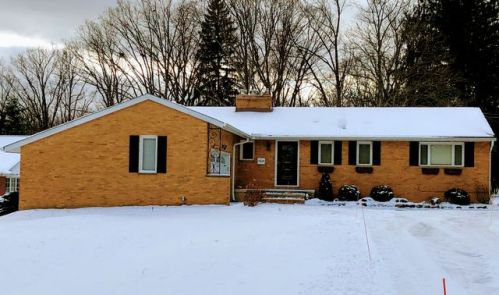 9424 Fitzwater Rd, Cleveland, OH 44141-1354