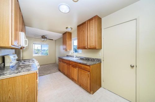 3866 San Pablo Ave, Oceanside CA  92057-7208 exterior