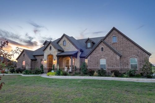 682 Chisholm Ranch Dr, Rockwall, TX