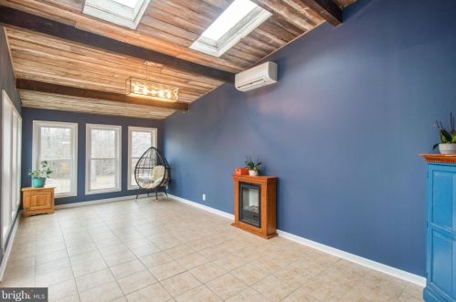 10329 Gordon Rd, Spotsylvania VA  22553-3725 exterior