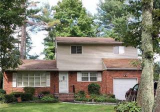 5 Rutland Gate, Hauppauge, NY 11788-2230