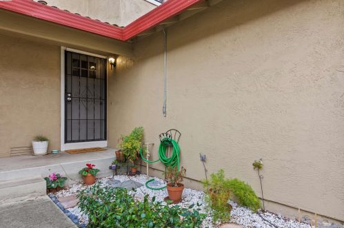 3041 Peppermill Cir, West Pittsburg CA  94565-7032 exterior