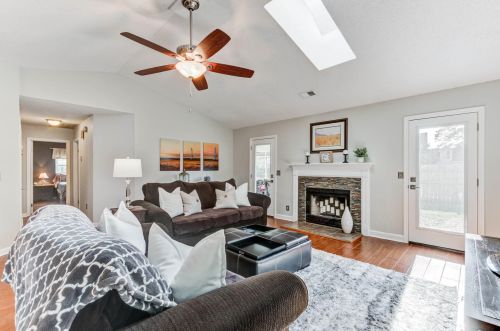 1309 Pilsdon Crst, Mount Pleasant SC  29464-3822 exterior