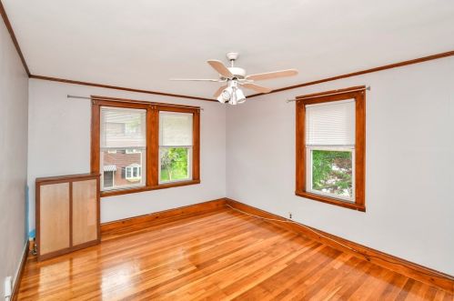 291 St, Dedham MA 02026-2044 exterior