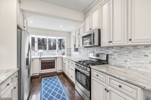 355 Hemlock Ave, Garwood NJ  07027-1430 exterior