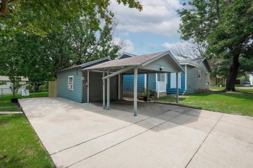 3731 Falls Dr, Dallas TX  75211-6124 exterior