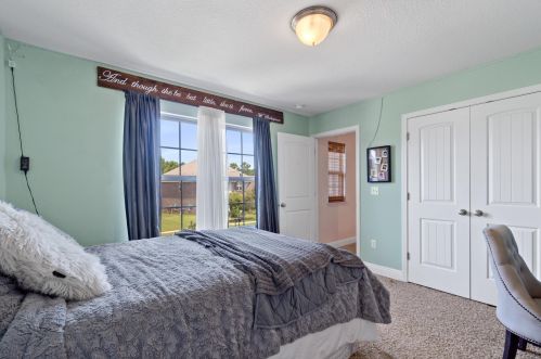 290 Dickens Dr, Freeport FL  32439-2298 exterior