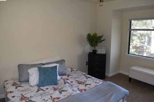 3127 Cuthbert Ave, Oakland CA  94602-2725 exterior