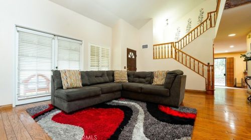 844 Avenida Loma Vis, San Dimas, CA 91773-3926