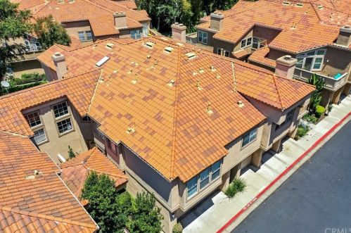 62 Magellan Aisle, Irvine CA exterior