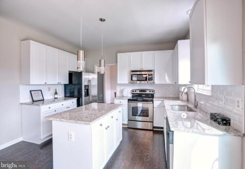 152 General Stonewall Jackson Blvd, Harpers Ferry WV  25425-3018 exterior