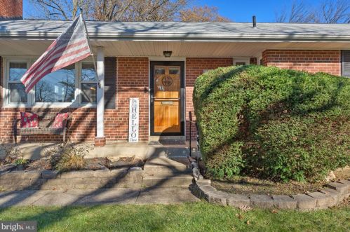 5317 Dublin Ave, Springfield, VA 22151-3825