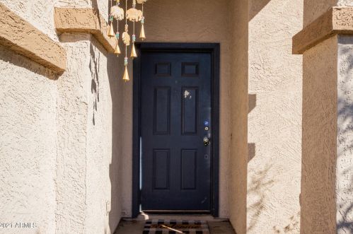 2425 65th Dr, Phoenix, AZ 85043-8515