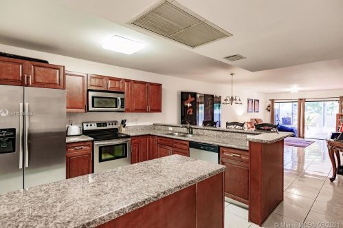 2545 40th Ave, Hollywood, FL 33021-3005