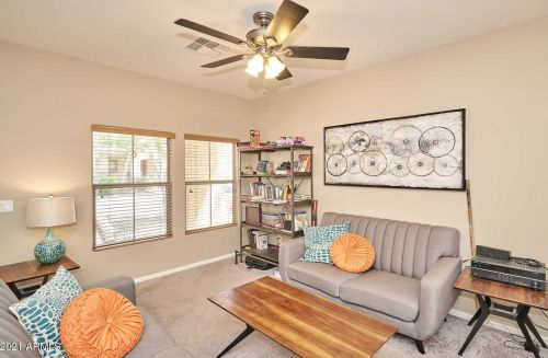 4053 Cathy Dr, Gilbert, AZ 85296-1404