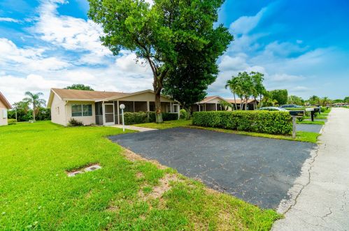 14232 Campanelli Dr, Delray Beach, FL 33484-2540