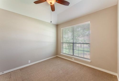 5708 Mckinley Ln, Richardson TX  75082-4098 exterior