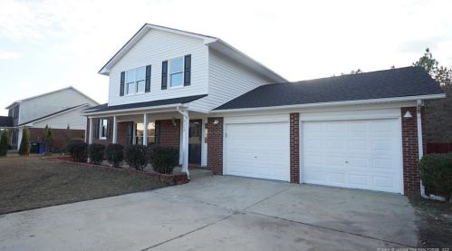 828 Scully Dr, Fayetteville, NC 28314-8469