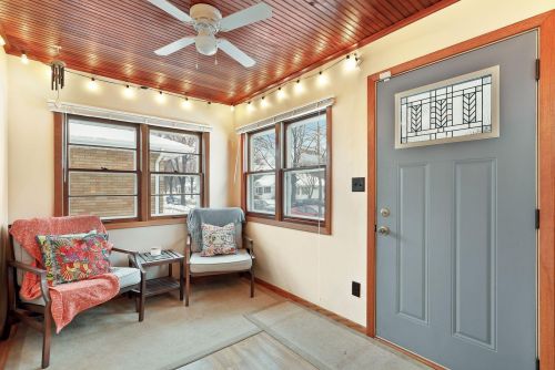 1602 James Ave, Saint Paul, MN 55105-2109