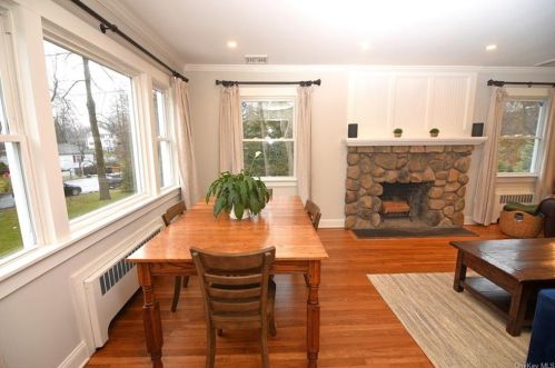 23 Brookside Pl, Pleasantville NY  10570-1204 exterior