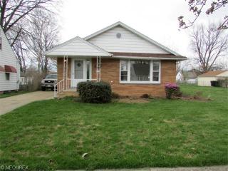 24201 Hartland Dr, Cleveland, OH 44123-2207