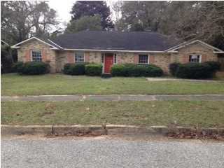 921 Parkmont Cir, Mobile, AL 36608-4323