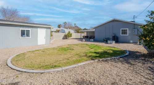 8142 11th Pl, Phoenix AZ  85020-3716 exterior