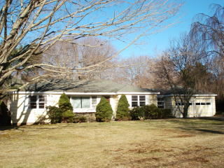 57 Fairview Dr, Madison, CT 06443-2318