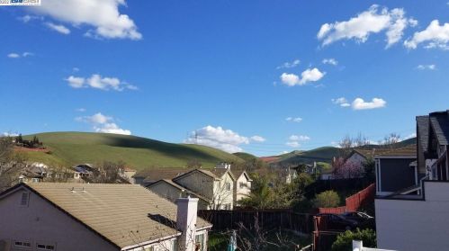 747 Bailey Rd, West Pittsburg, CA 94565-4307