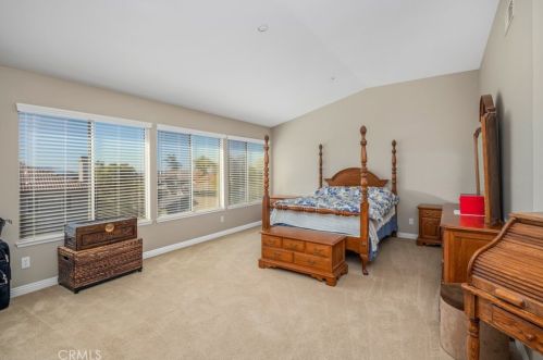 1371 Kirkmichael Cir, Riverside CA  92507-8426 exterior