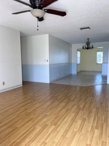 2107 Lake Circle Dr, Boynton Beach, FL 33426-5307