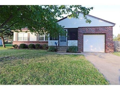 413 Fenway Ave, Bartlesville, OK 74006-1914
