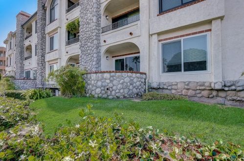 4494 Mentone St, San Diego, CA 92107-1034