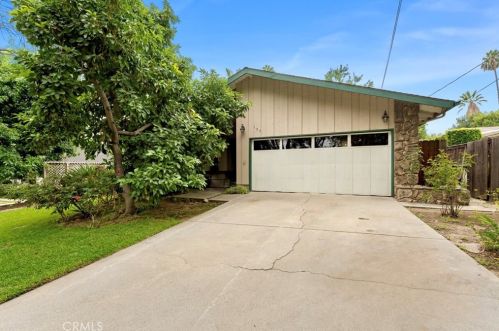 157 Hermosa Ave, Sierra Madre, CA 91024-2401