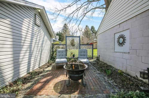 704 Berwyn Ave, Berwyn PA  19312-1714 exterior