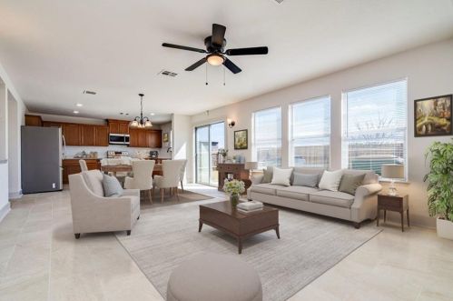 450 Holly Grove St, Uhland, TX 78640-5534