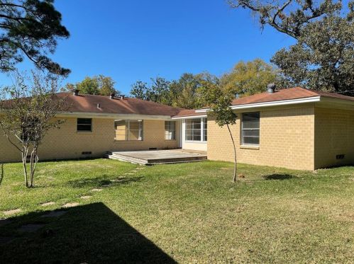 805 Lucas Dr, Athens, TX 75751-3435