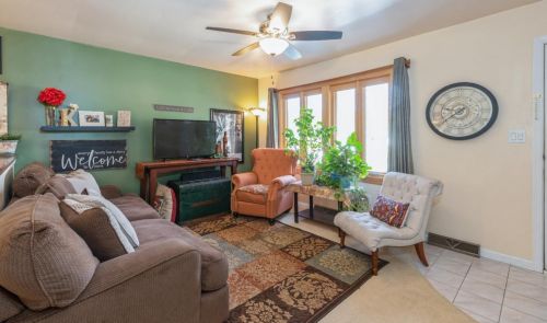 225 8th Pl, Hobart, IN 46342-5125