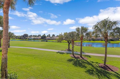 1540 Clermont Dr, Naples FL  34109-0300 exterior