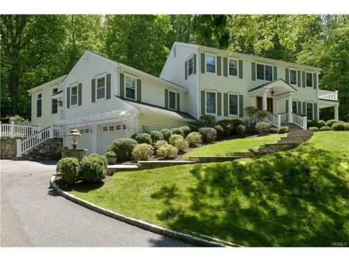 1 Suzanne Ln, Chappaqua, NY 10514-1503