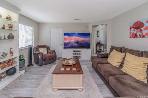 6742 Dove Ln, Riverside CA  92506-5000 exterior