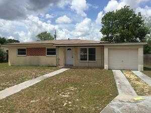 90 Sky Ln, Titusville, FL 32796-2234