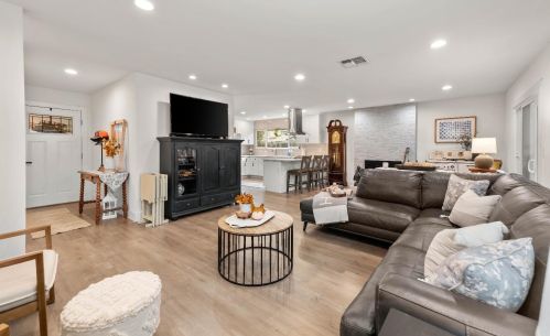 8435 Ahrentzen Ct, Citrus Heights CA  95610-2724 exterior