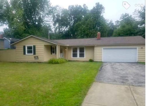 5334 Chickadee Ln, Cleveland, OH 44124-2733