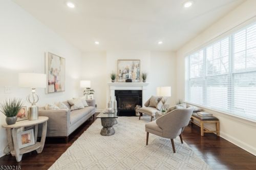 38 Walnut St, Little Falls NJ  07424-1402 exterior