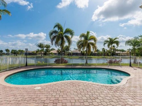1881 140th Ter, Hollywood FL  33028-2846 exterior